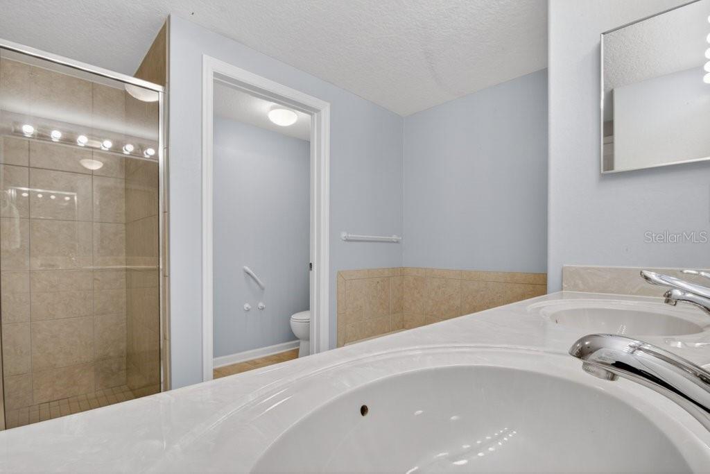 Image 82 of 95 For 80 Surfview Drive 707