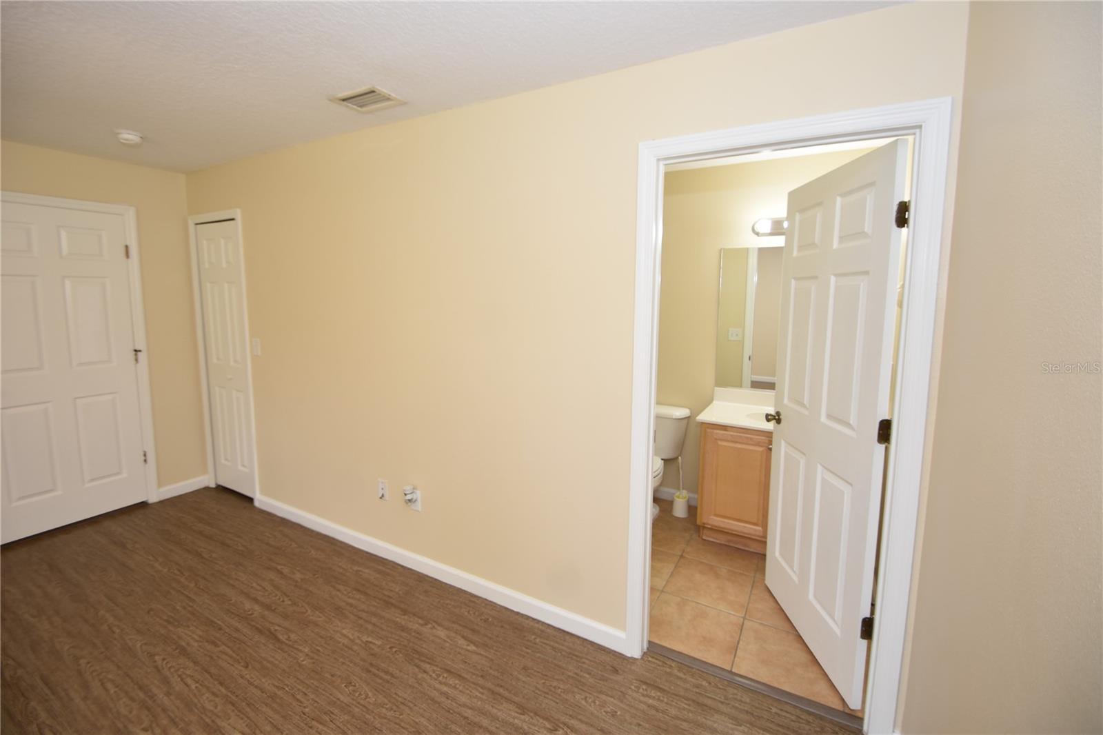 Image 24 of 34 For 7 Ryarbor Drive A
