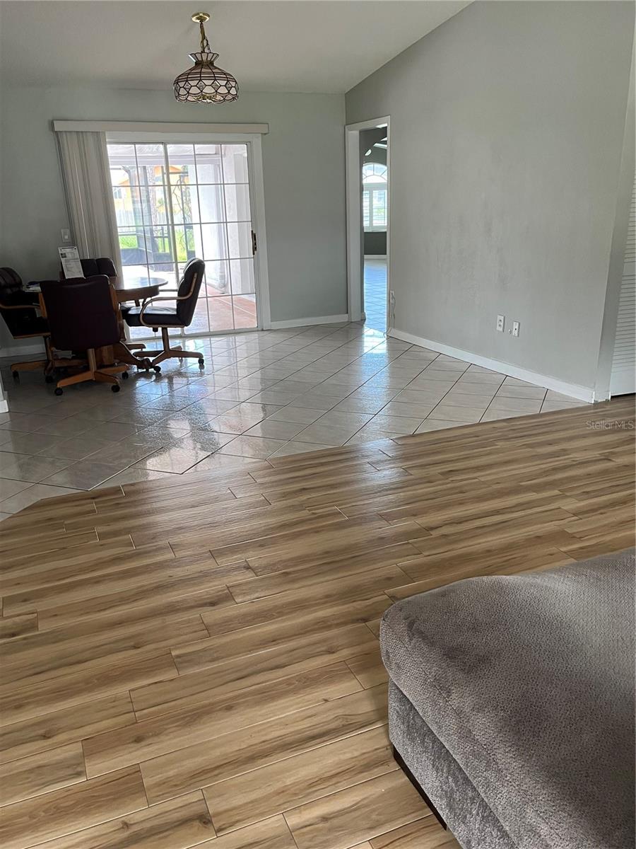 Image 4 of 7 For 250 Beechwood Lane