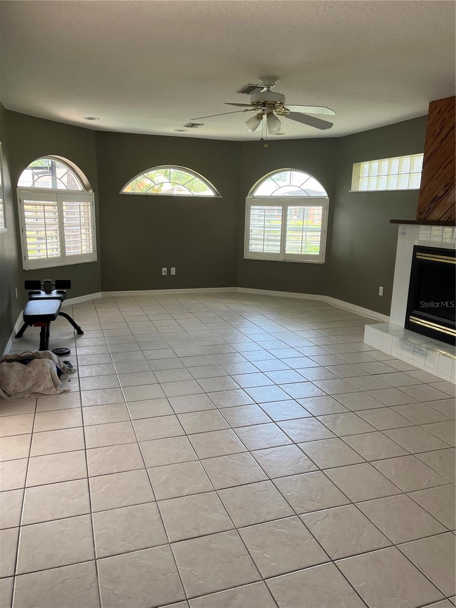 Image 5 of 7 For 250 Beechwood Lane