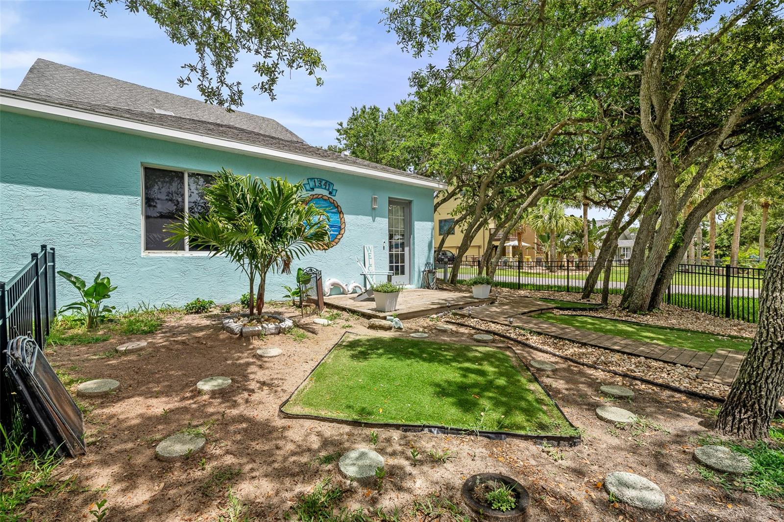 Image 9 of 68 For 1341 Daytona Avenue
