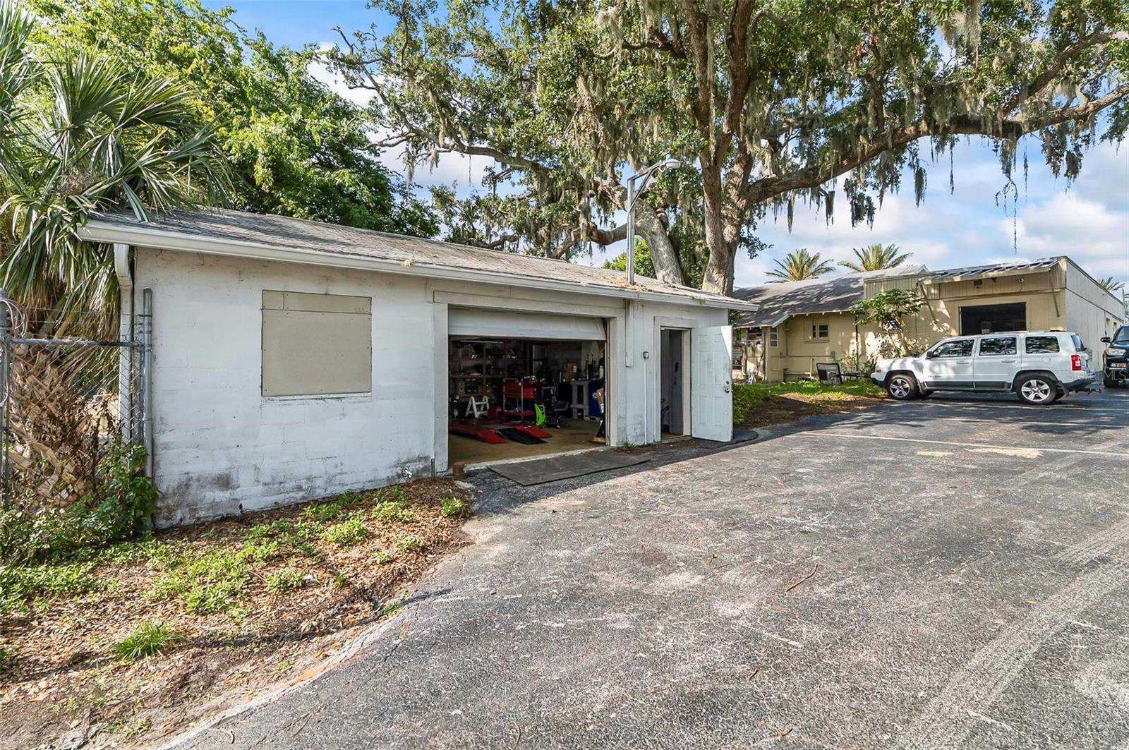 Image 36 of 67 For 1841 Ridgewood Avenue