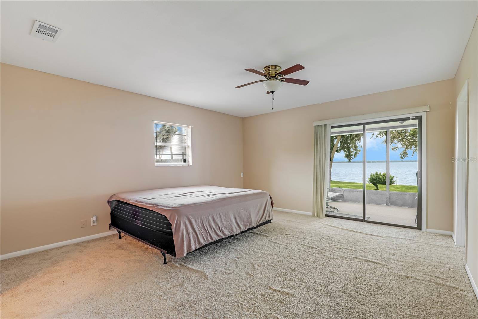 Image 19 of 66 For 102 Shore Lane