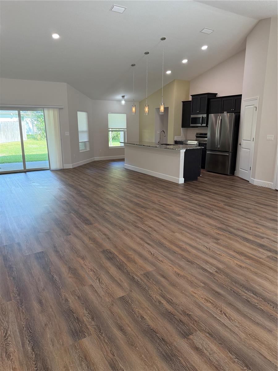 Image 33 of 40 For 15 Raleigh Drive