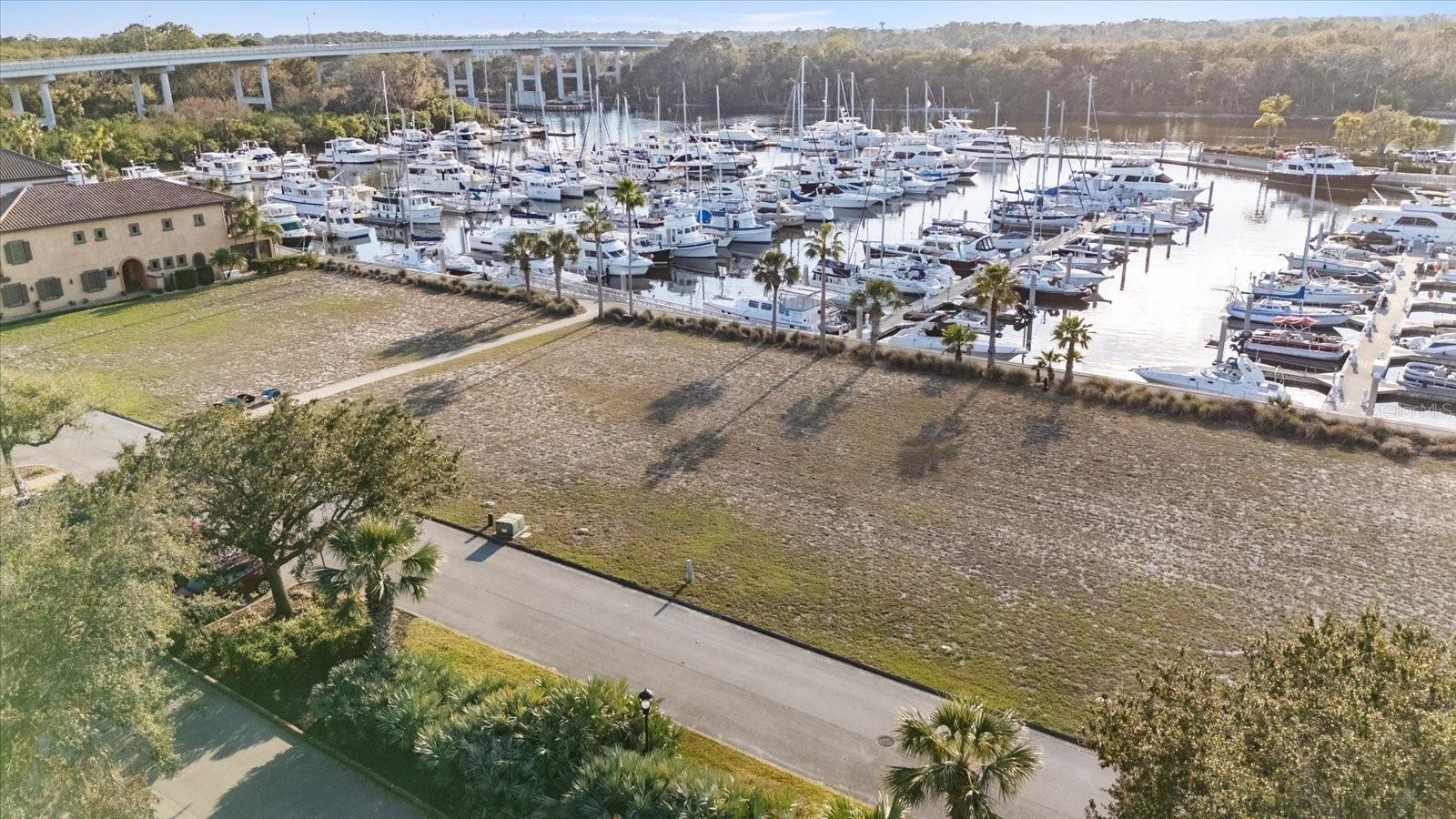 Image 13 of 18 For 122 Harbor Village Point S