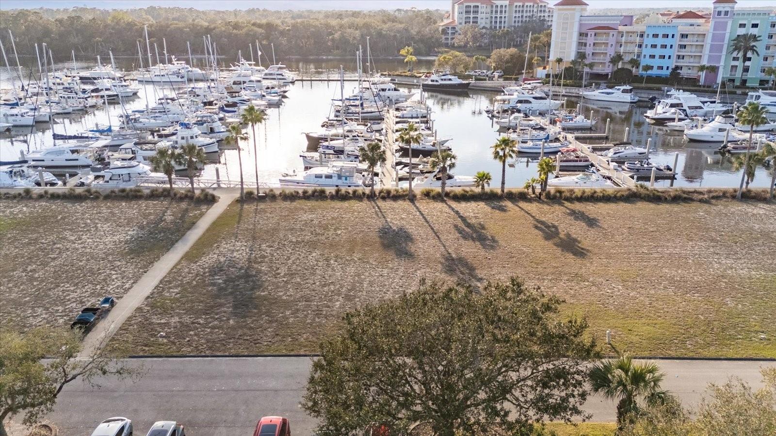 Image 14 of 18 For 122 Harbor Village Point S