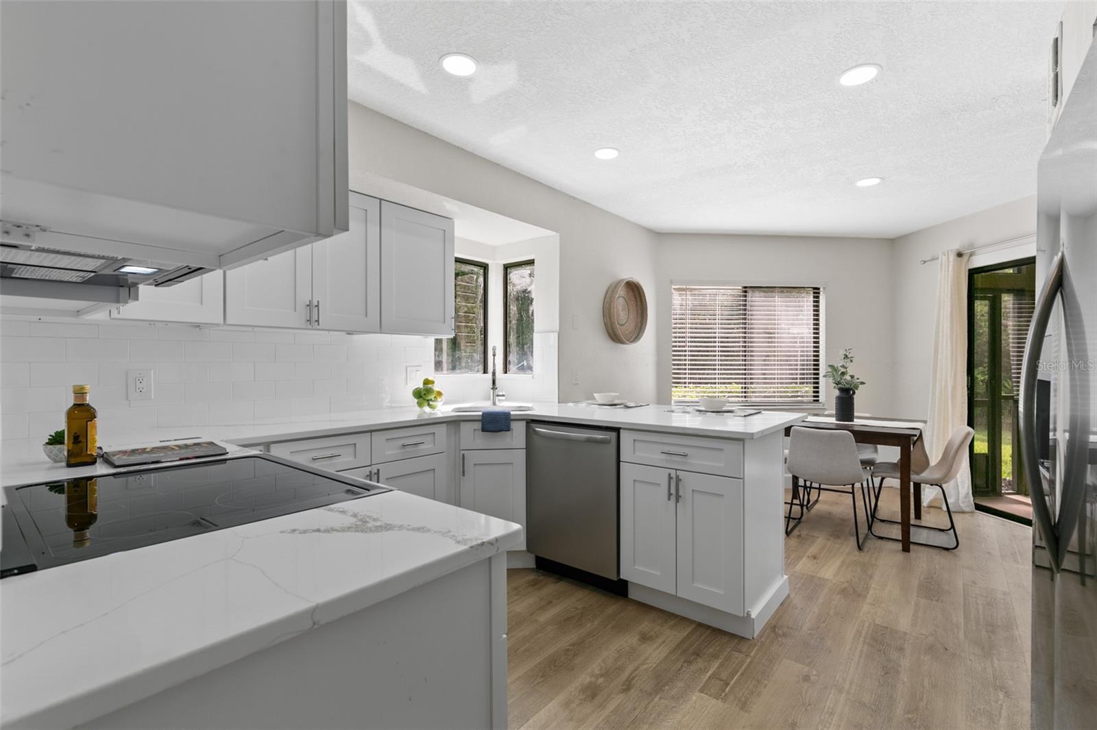 Image 11 of 50 For 7 Sherbury Court 7