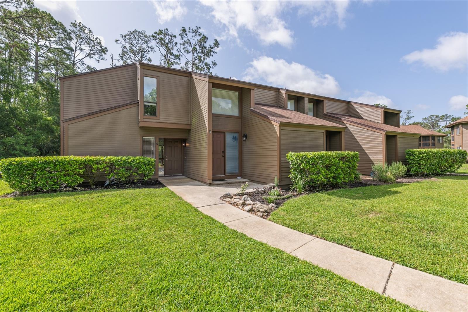 Image 2 of 50 For 7 Sherbury Court 7