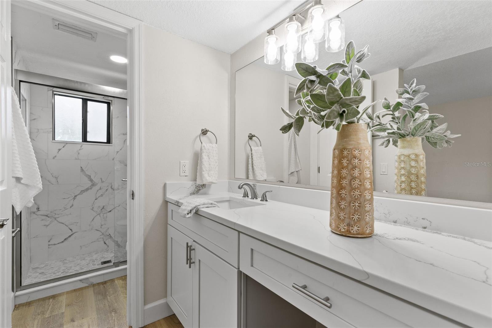 Image 21 of 50 For 7 Sherbury Court 7