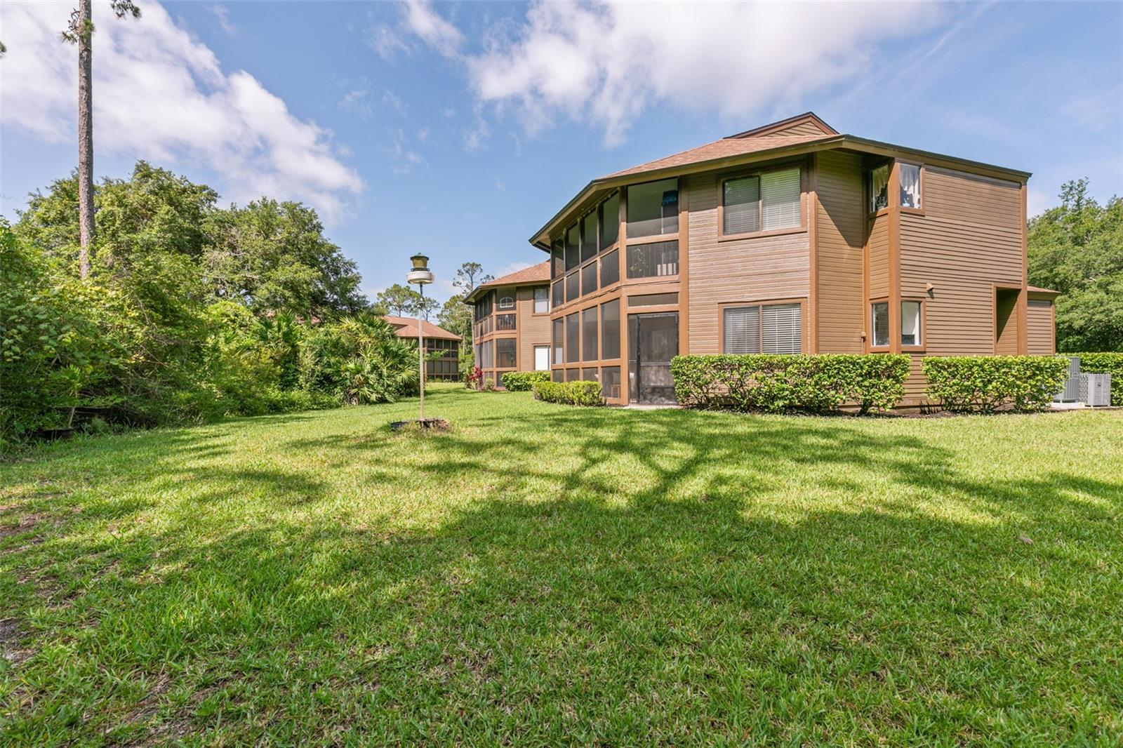 Image 3 of 50 For 7 Sherbury Court 7