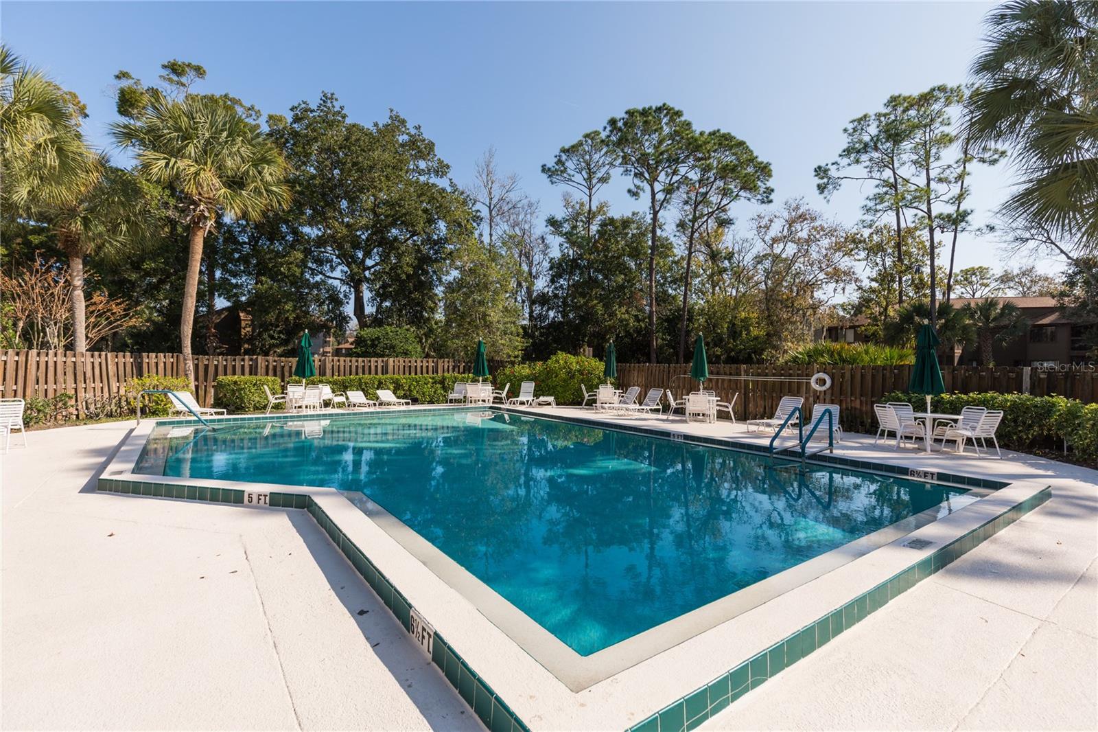 Image 34 of 50 For 7 Sherbury Court 7