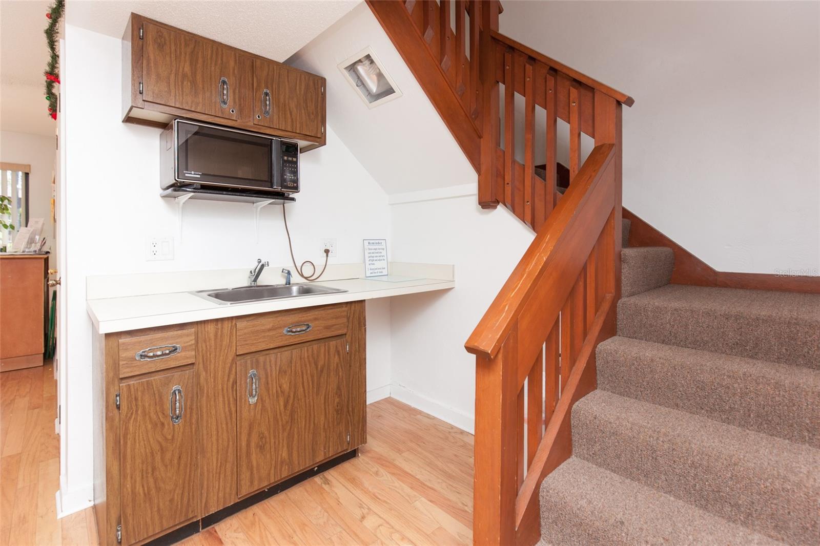 Image 39 of 50 For 7 Sherbury Court 7