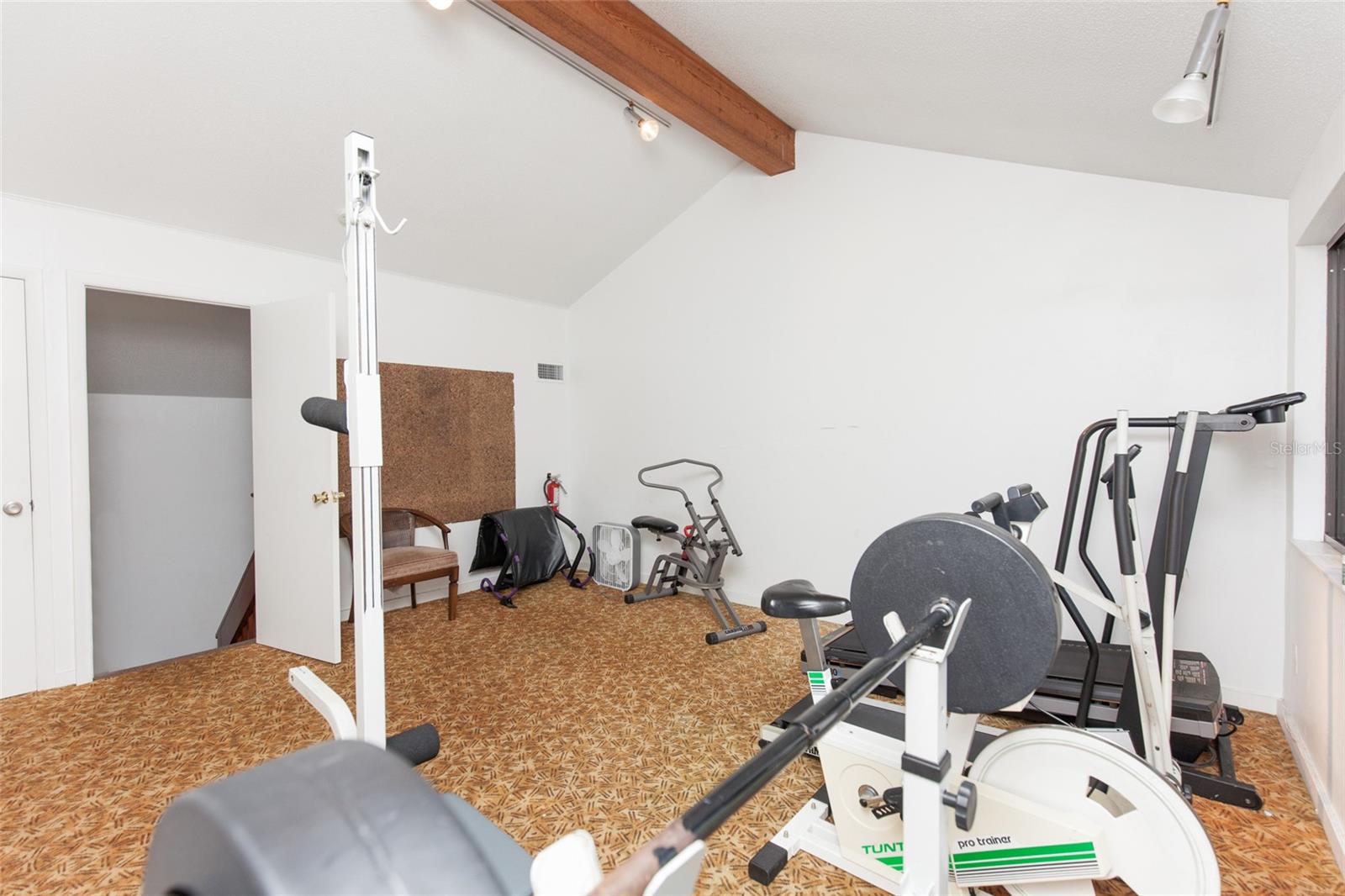 Image 43 of 50 For 7 Sherbury Court 7