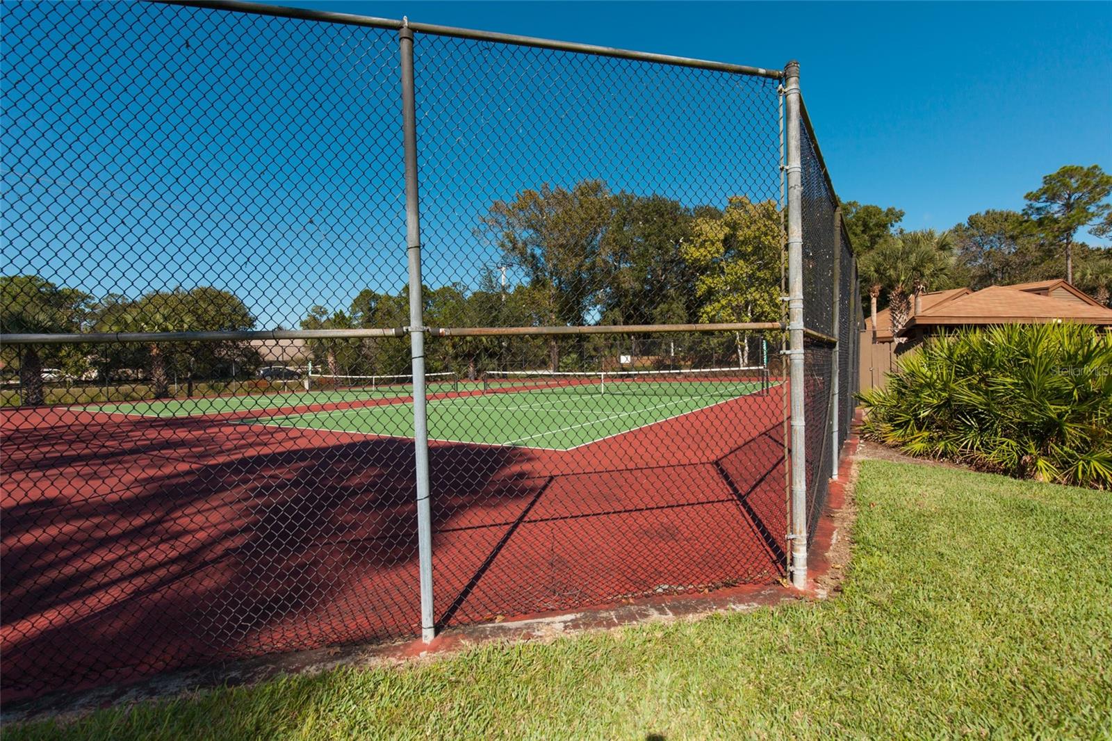 Image 47 of 50 For 7 Sherbury Court 7