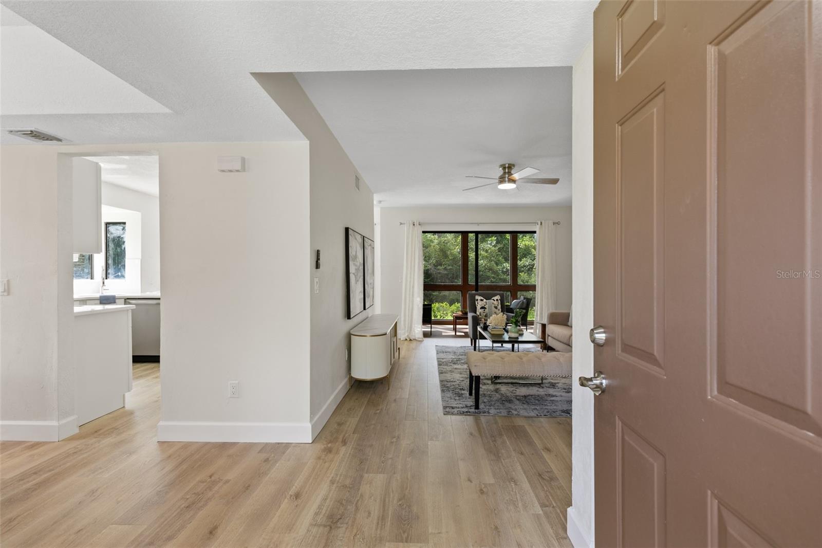 Image 5 of 50 For 7 Sherbury Court 7