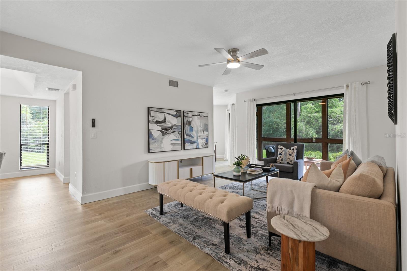 Image 7 of 50 For 7 Sherbury Court 7