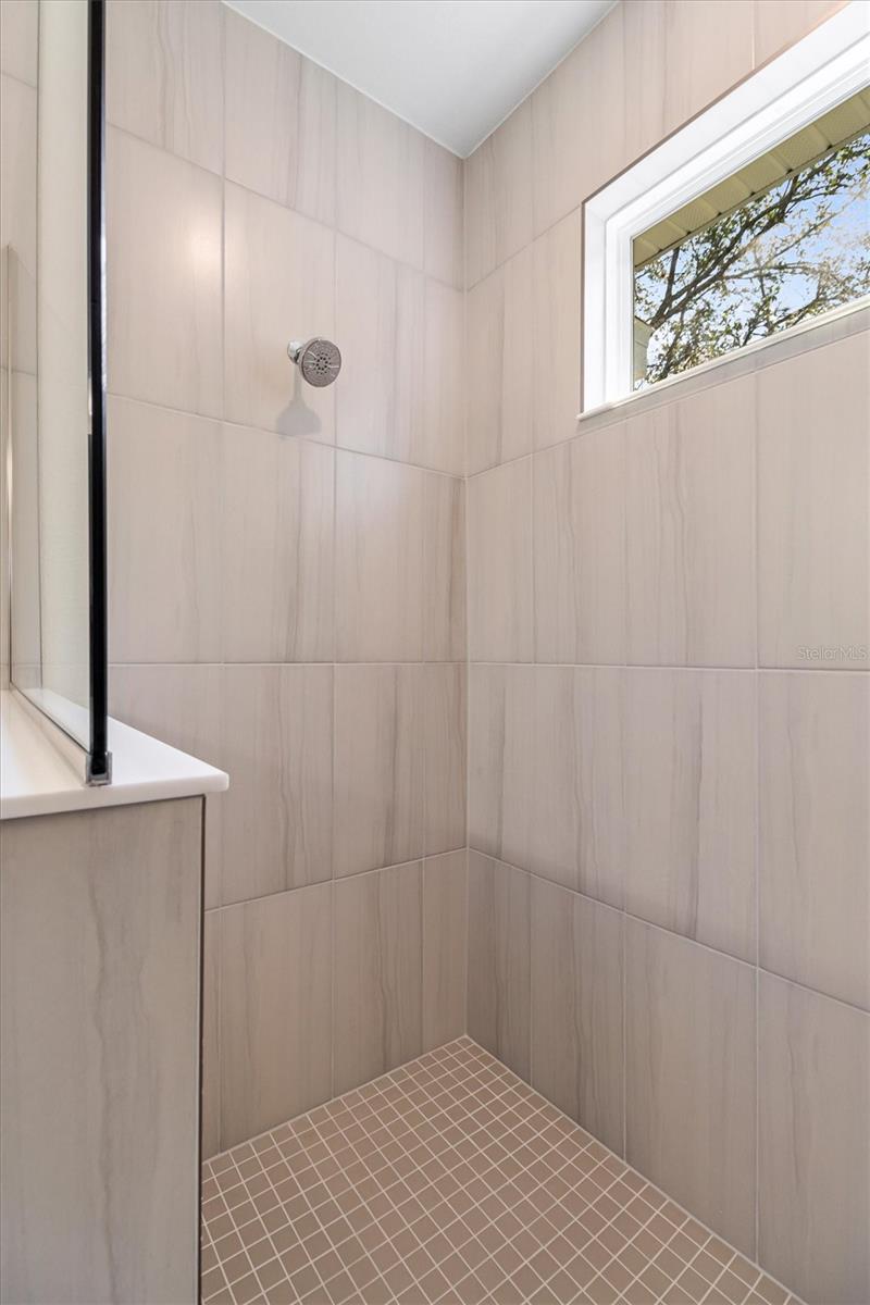 Image 16 of 24 For 38 Sea Front Trail