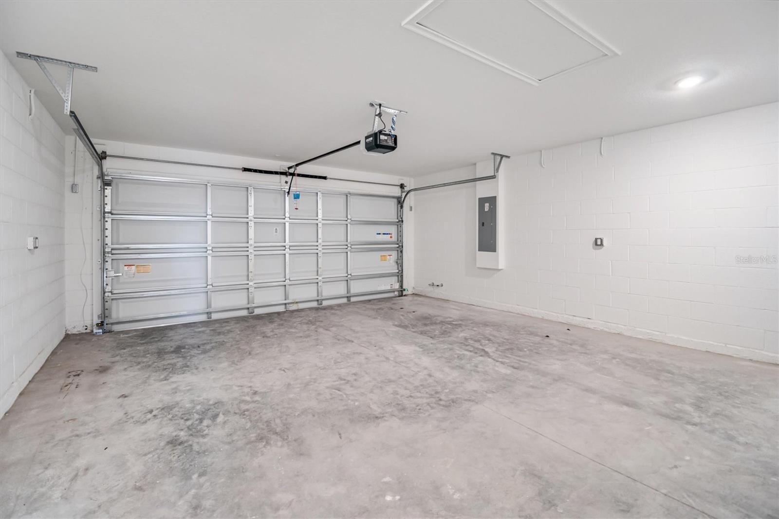 Image 23 of 24 For 38 Sea Front Trail