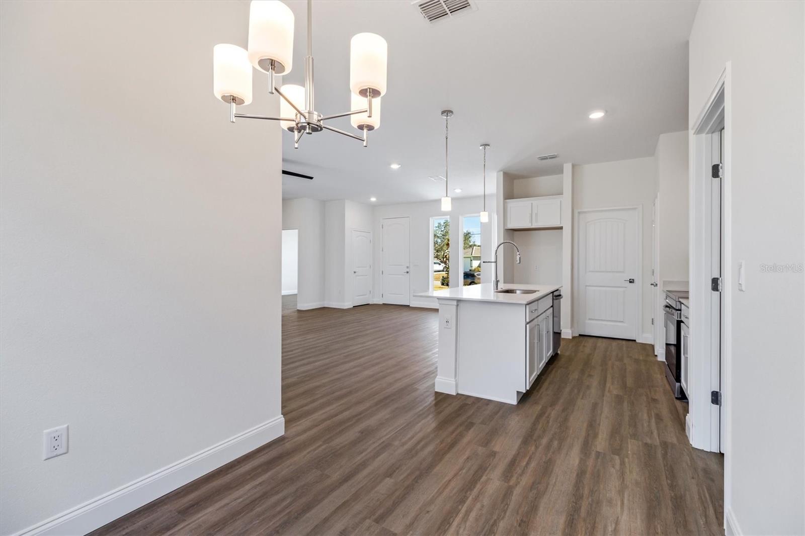 Image 7 of 24 For 38 Sea Front Trail