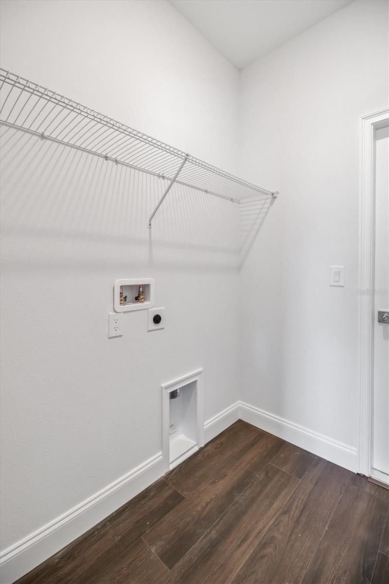 Image 27 of 31 For 52 Pershing Lane