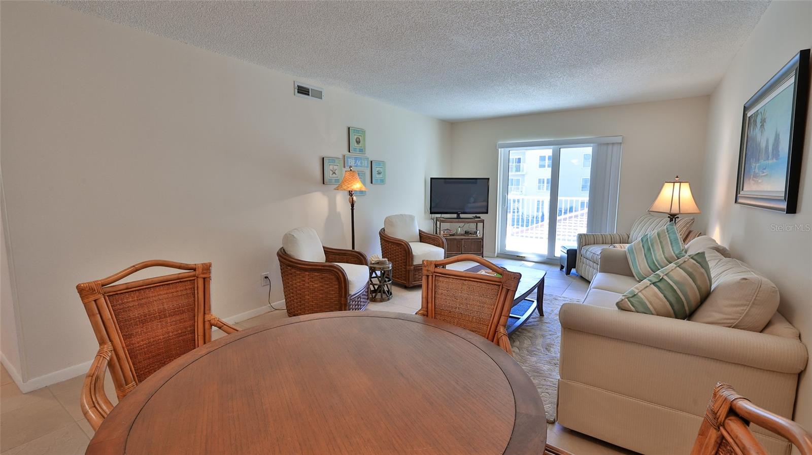 Image 14 of 33 For 4155 Atlantic Avenue 204