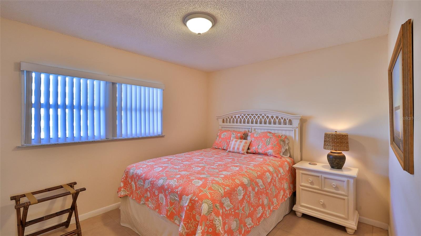 Image 8 of 33 For 4155 Atlantic Avenue 204