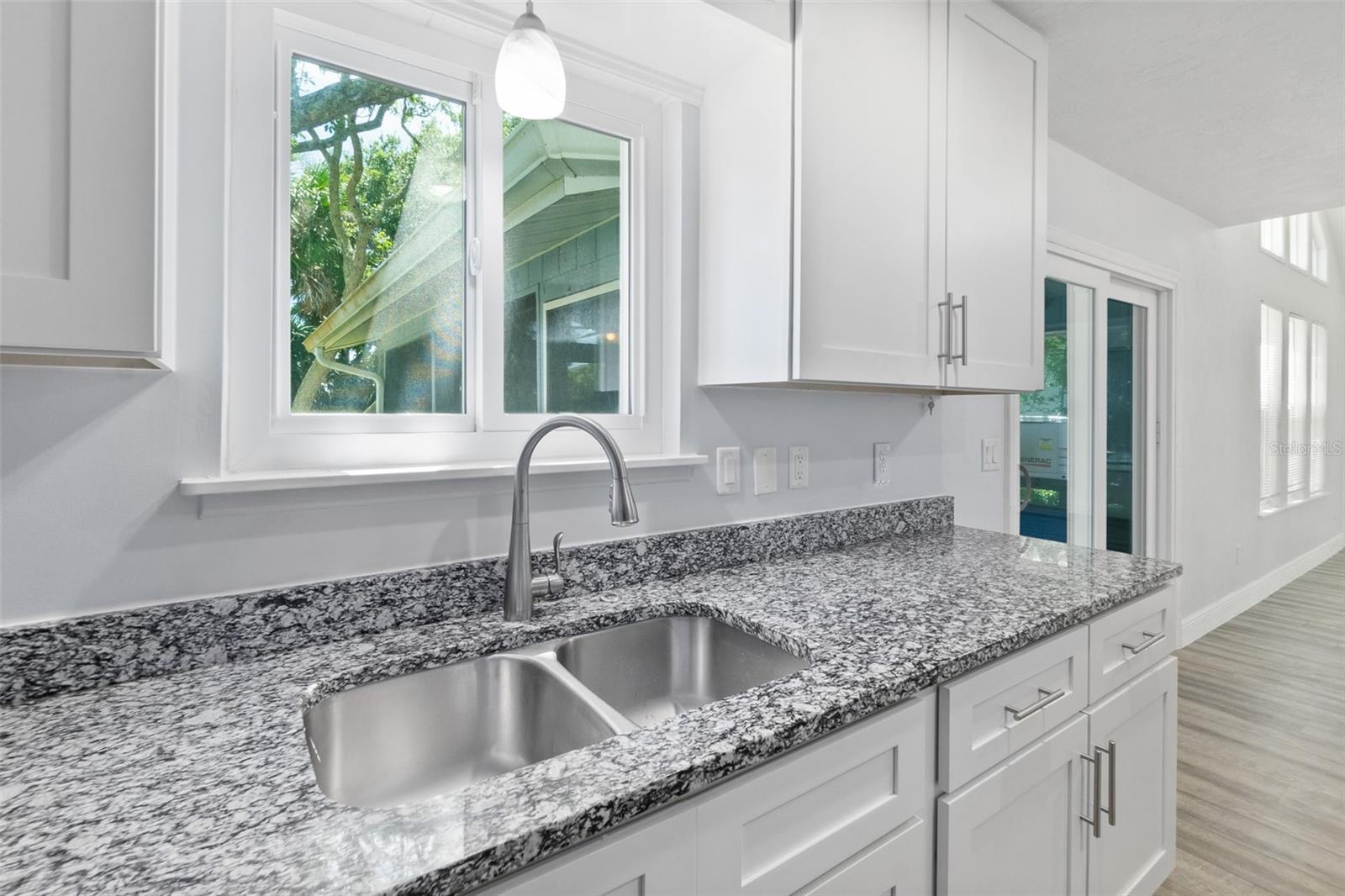 Image 17 of 47 For 2325 Flagler Avenue
