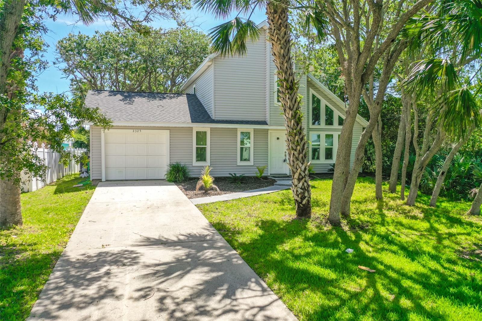 Image 3 of 47 For 2325 Flagler Avenue