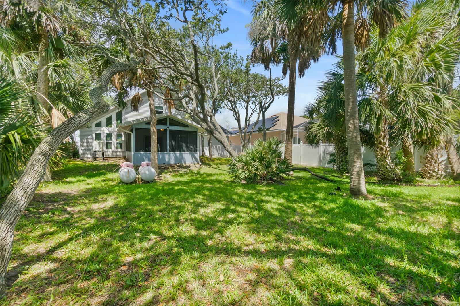 Image 37 of 47 For 2325 Flagler Avenue