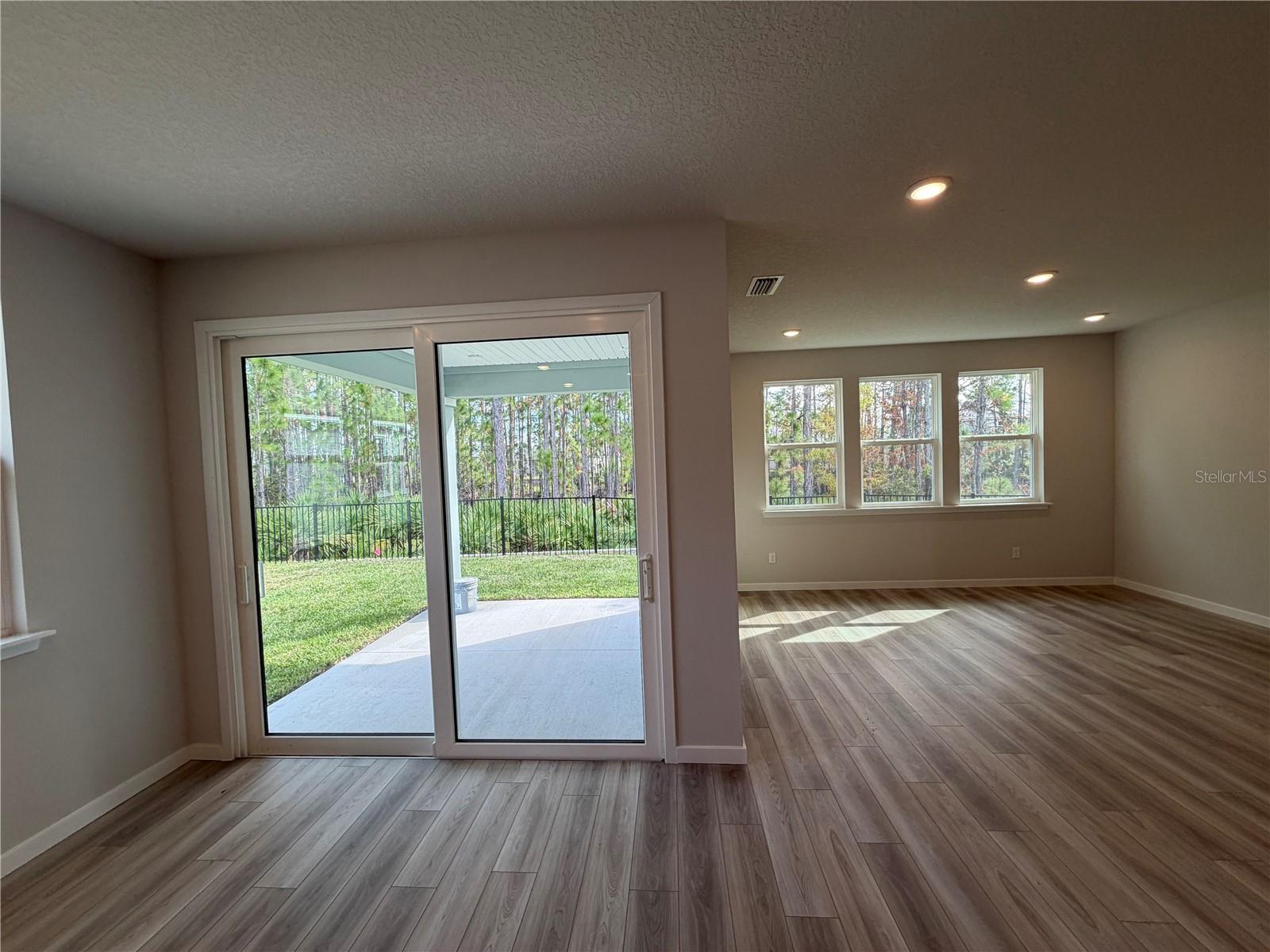 Image 31 of 36 For 42 Perseus Avenue