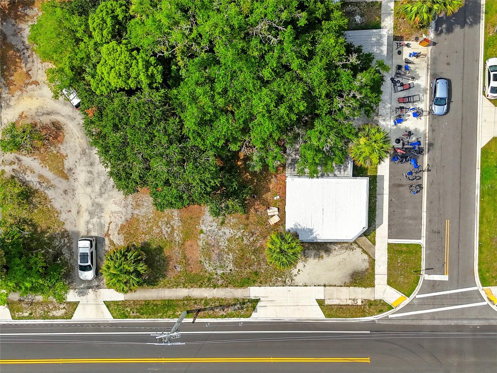 Image 13 of 38 For 1321 Saint Johns Avenue