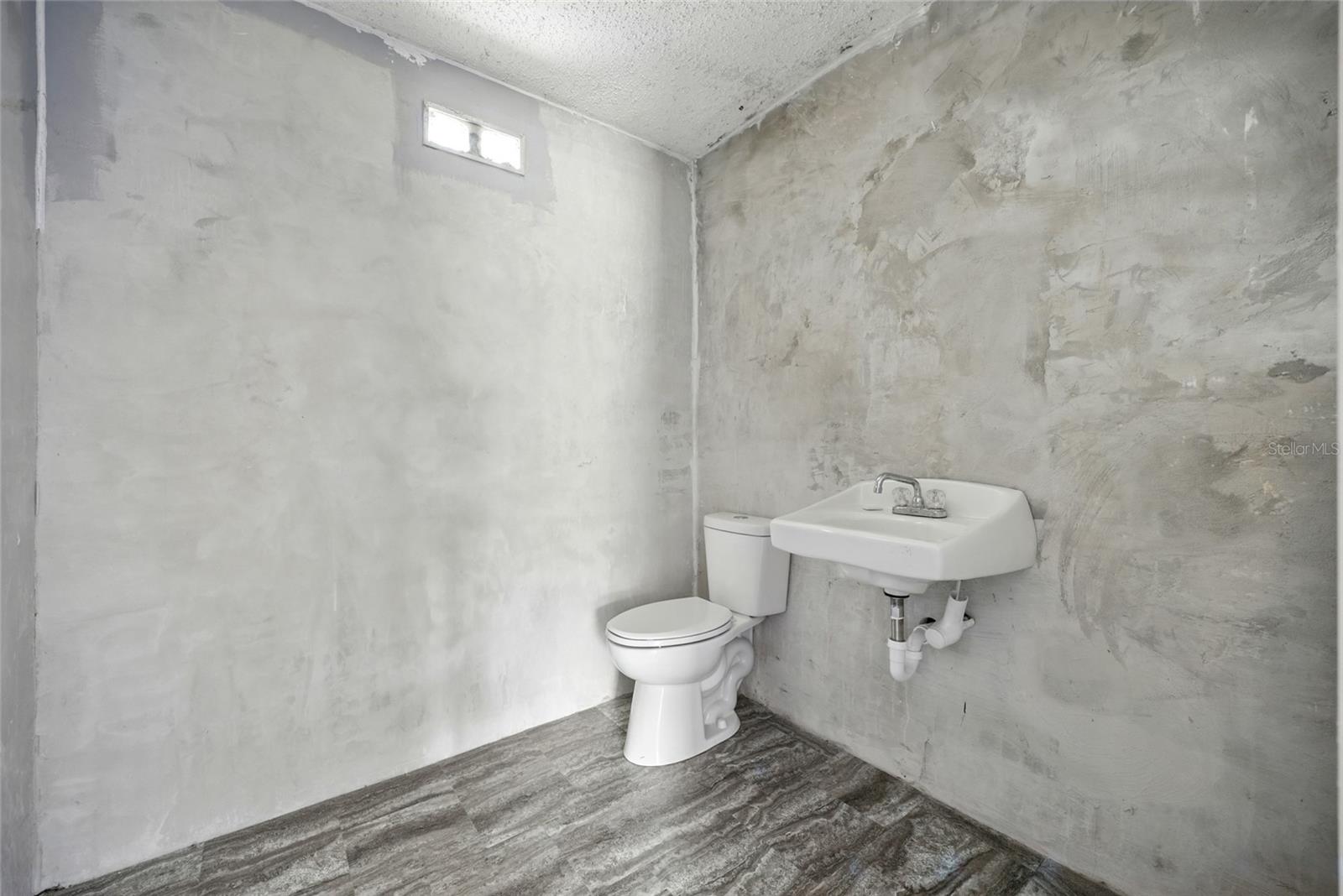 Image 20 of 38 For 1321 Saint Johns Avenue