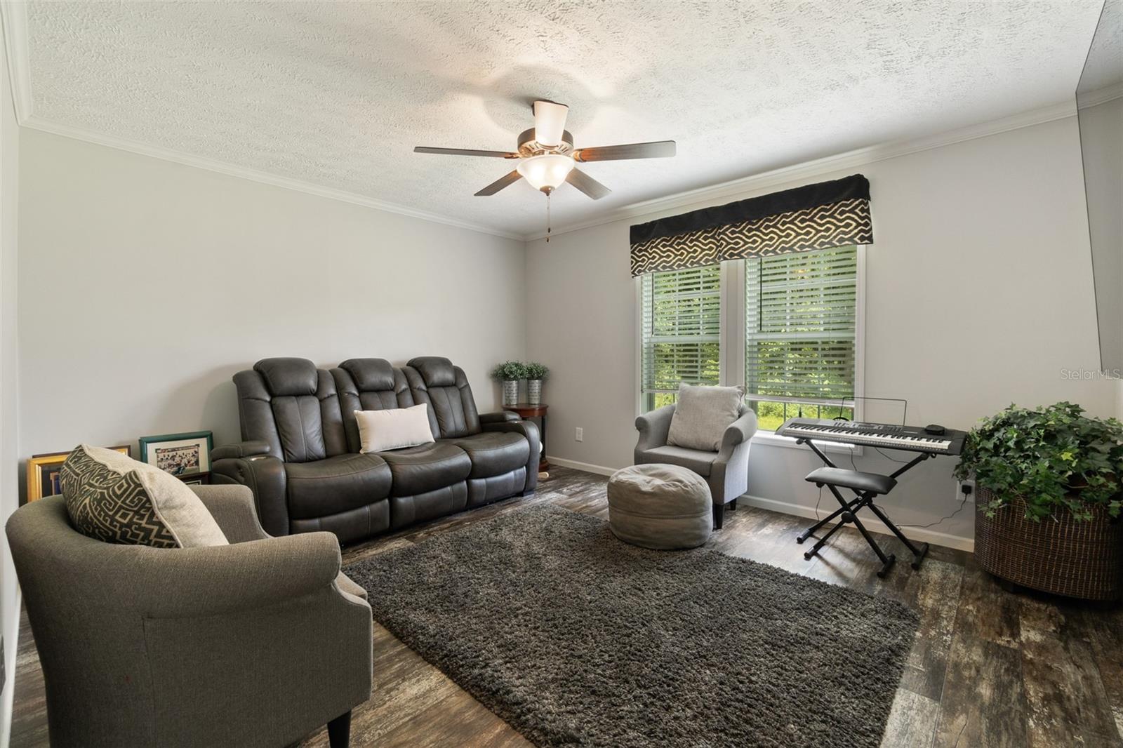 Image 32 of 42 For 21375 150th Avenue Road
