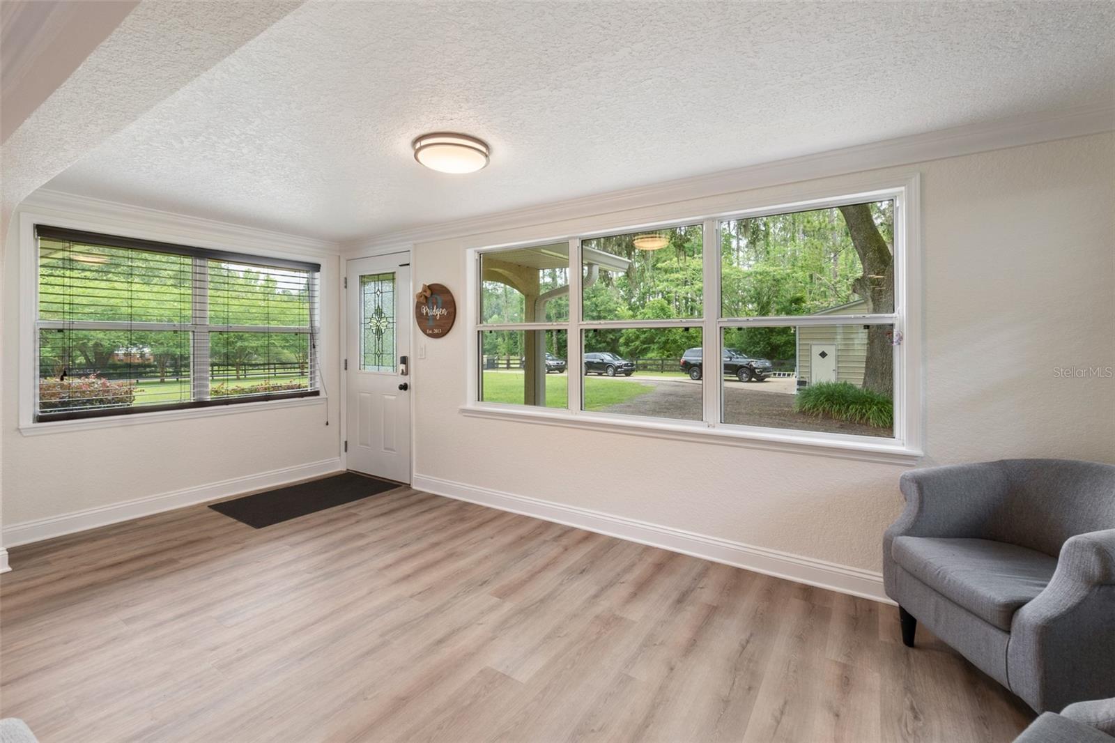 Image 4 of 42 For 21375 150th Avenue Road