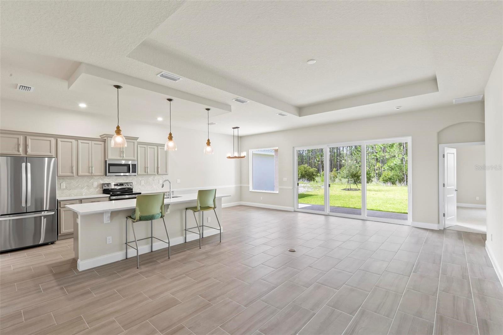 Image 10 of 56 For 229 Hawthorn Avenue