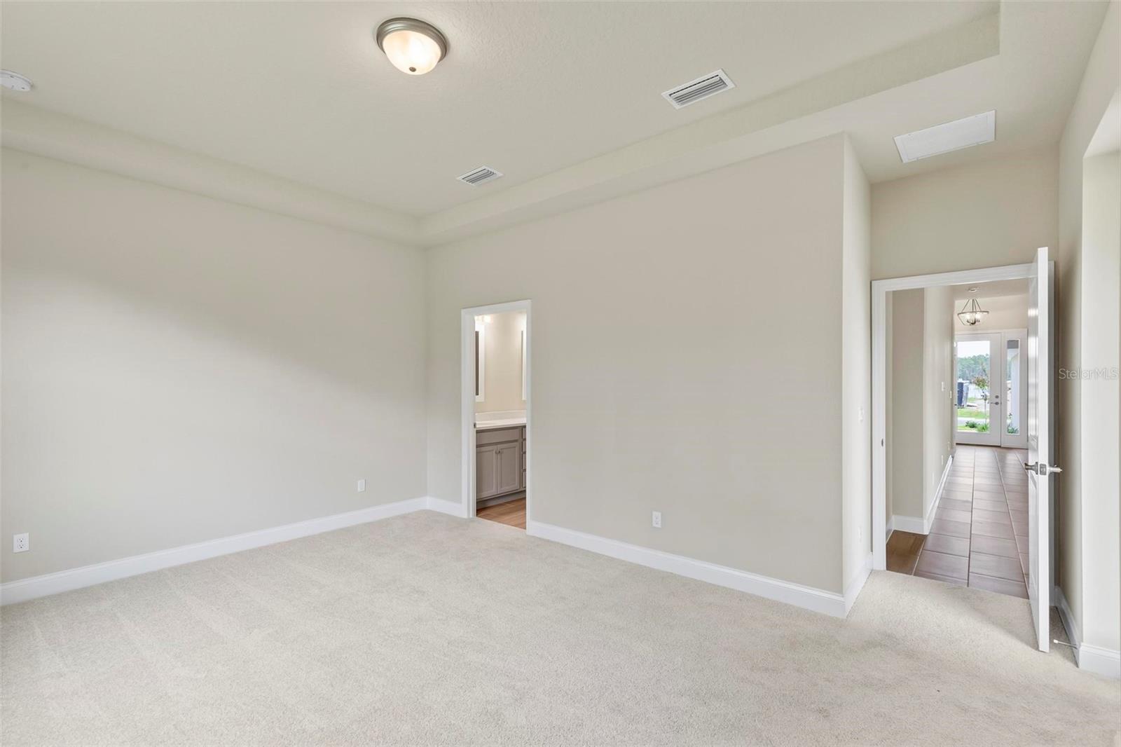 Image 39 of 56 For 229 Hawthorn Avenue