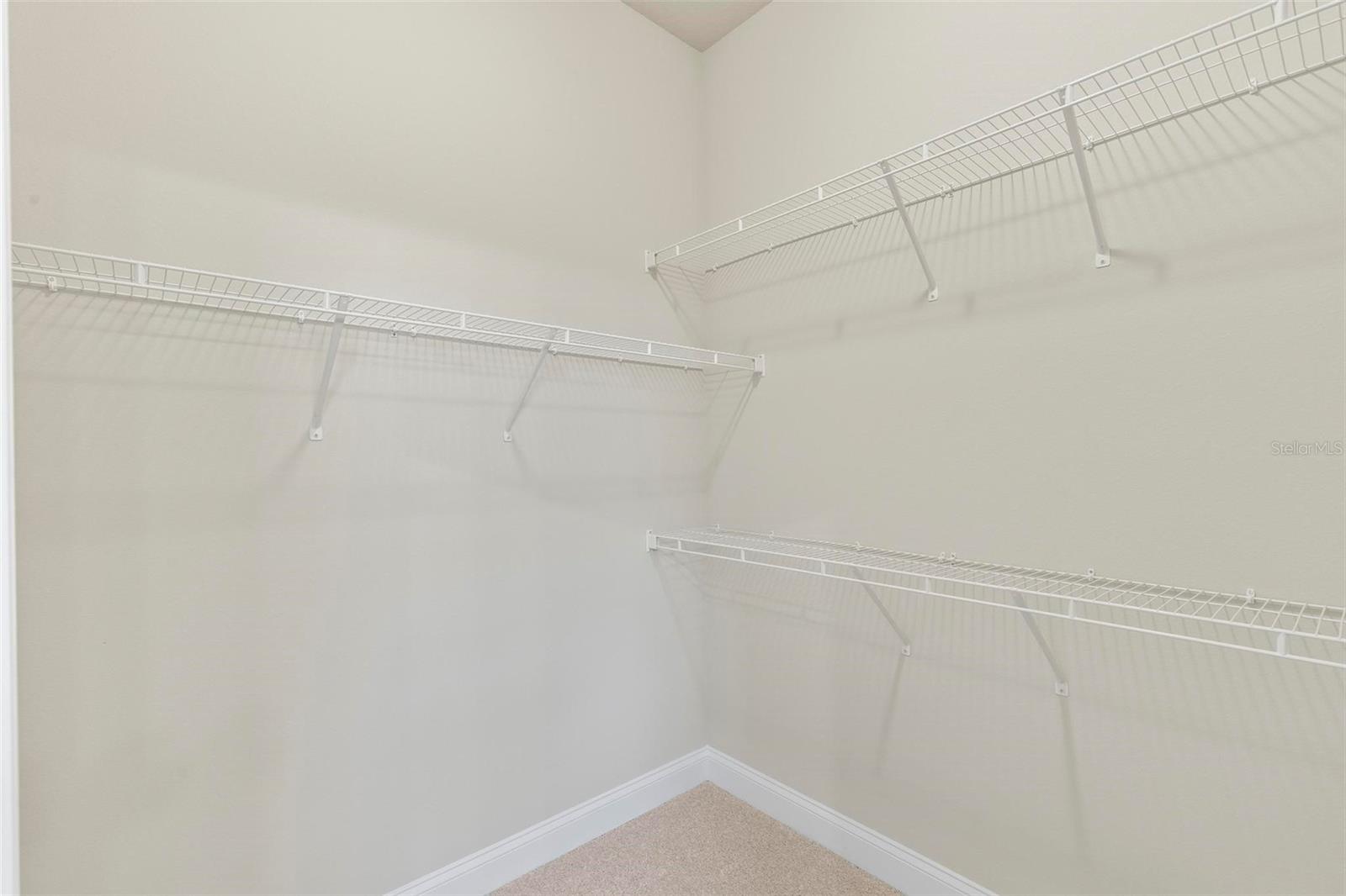 Image 43 of 56 For 229 Hawthorn Avenue
