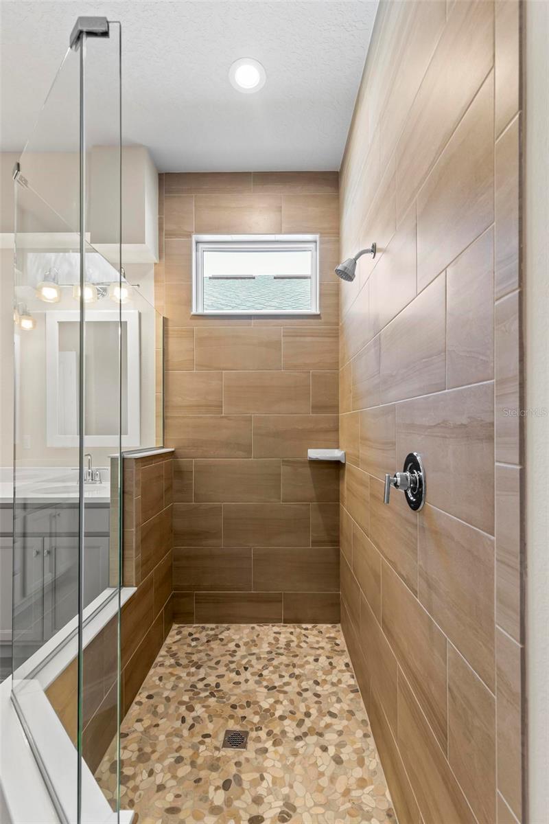 Image 45 of 56 For 229 Hawthorn Avenue