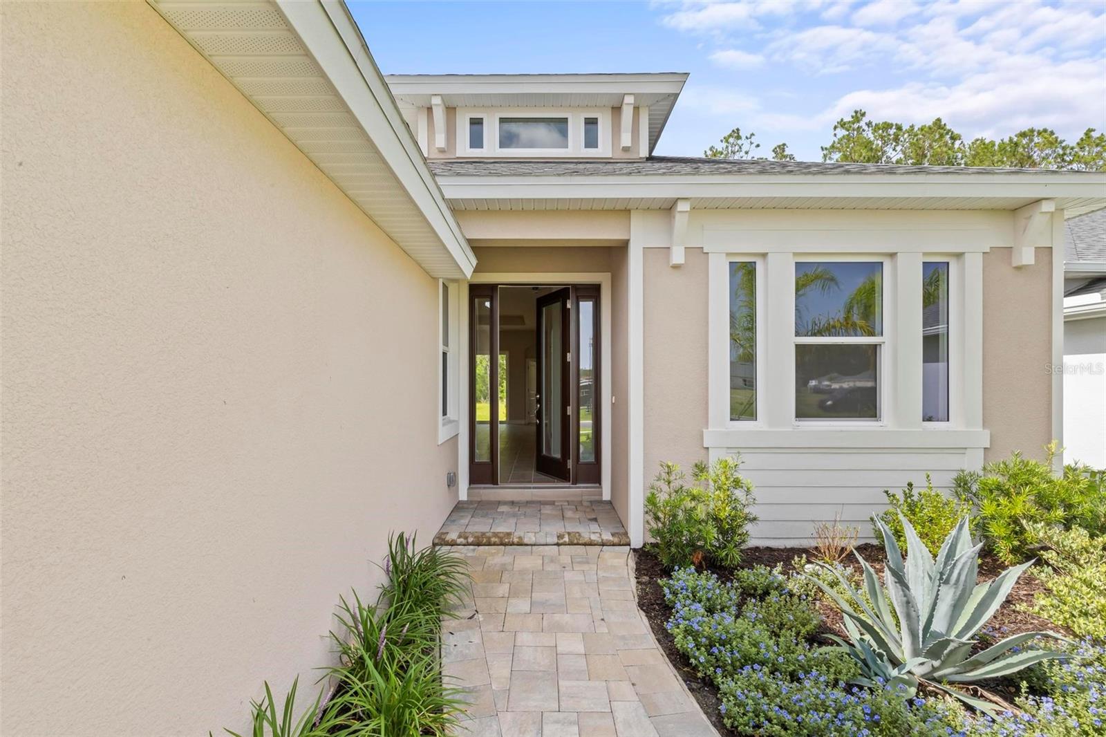 Image 6 of 56 For 229 Hawthorn Avenue