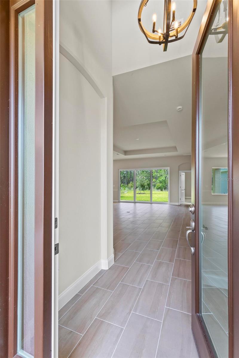 Image 7 of 56 For 229 Hawthorn Avenue