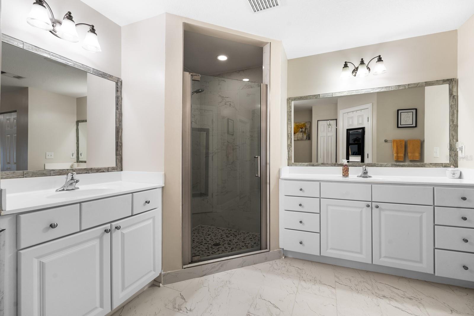 Image 10 of 46 For 100 Bella Harbor Court 103