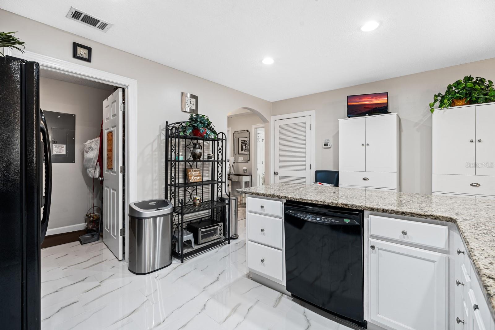 Image 15 of 46 For 100 Bella Harbor Court 103