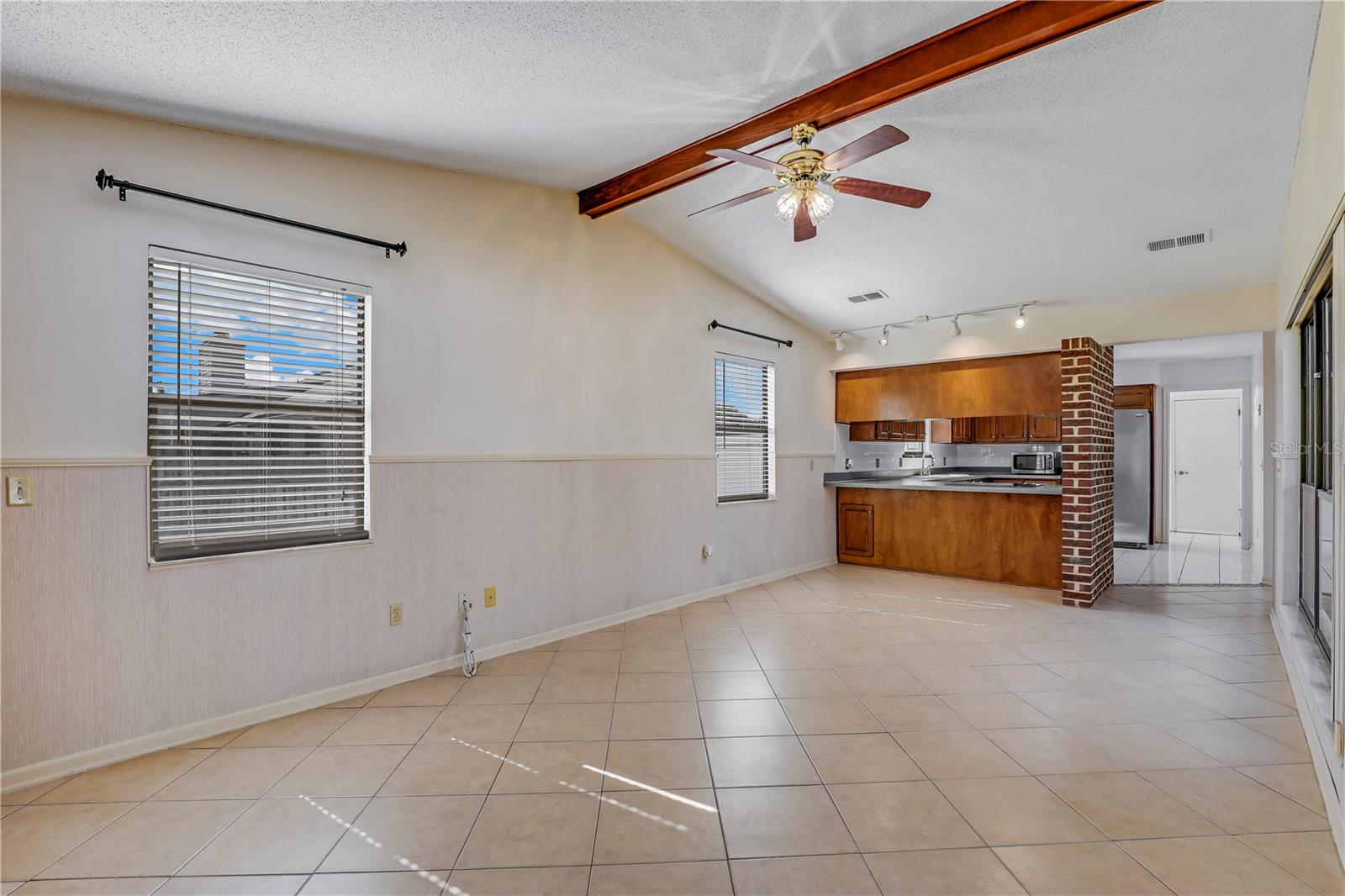 Image 21 of 47 For 2396 Stonebridge Drive