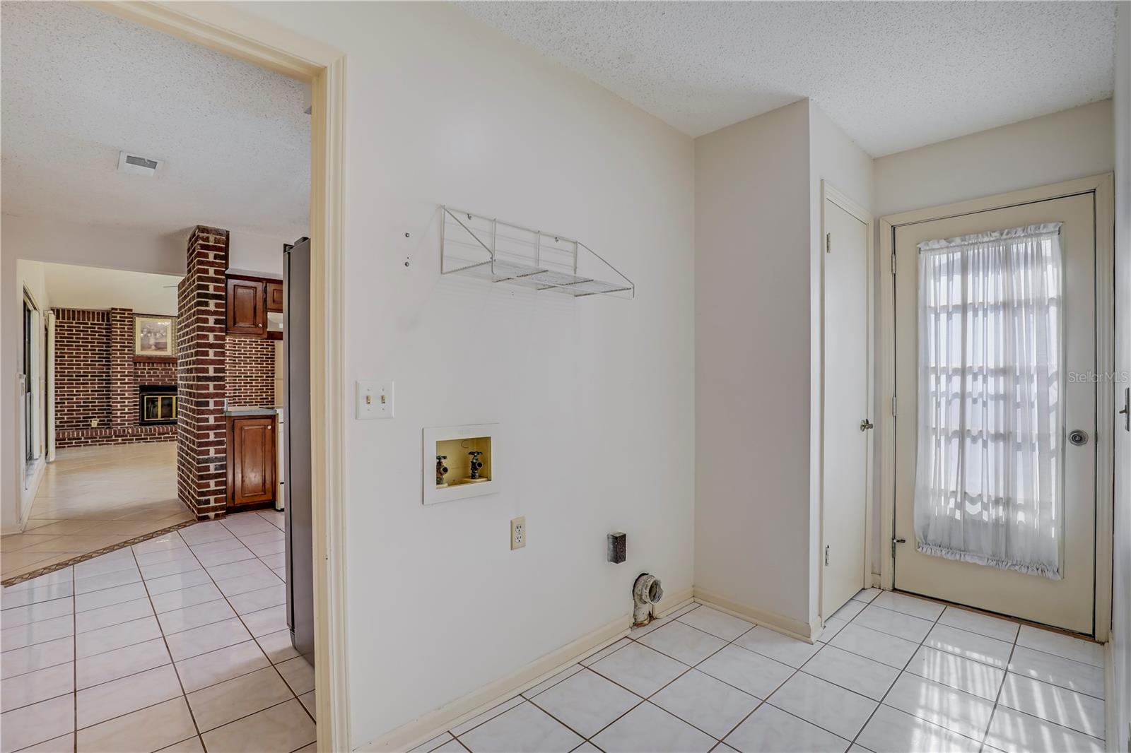 Image 22 of 47 For 2396 Stonebridge Drive