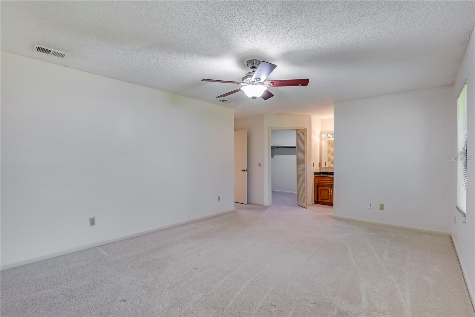 Image 24 of 47 For 2396 Stonebridge Drive
