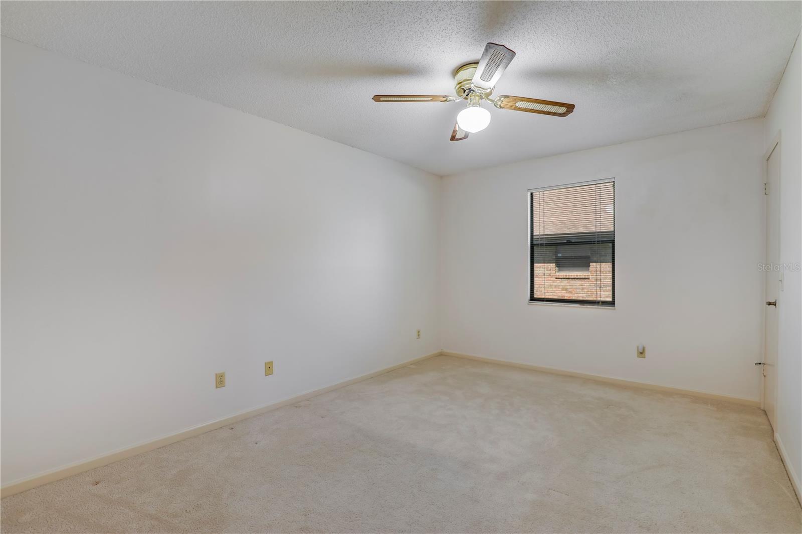 Image 30 of 47 For 2396 Stonebridge Drive