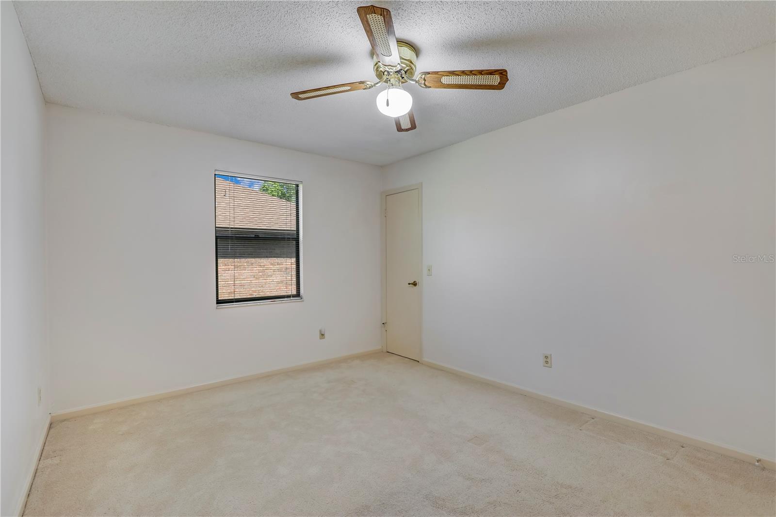 Image 31 of 47 For 2396 Stonebridge Drive