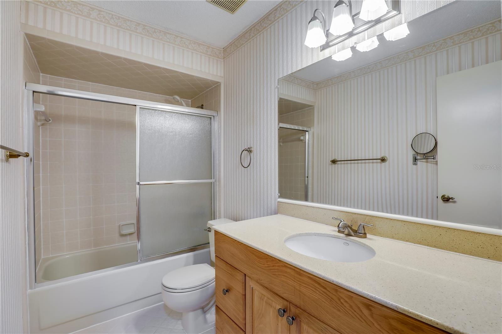 Image 32 of 47 For 2396 Stonebridge Drive