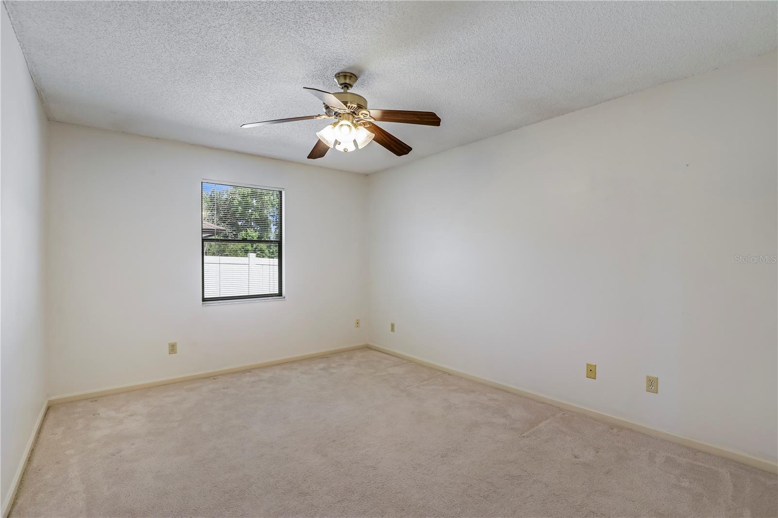 Image 33 of 47 For 2396 Stonebridge Drive
