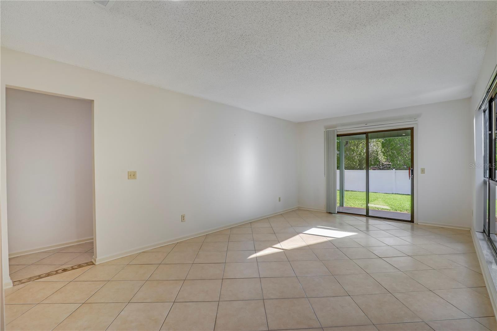 Image 9 of 47 For 2396 Stonebridge Drive